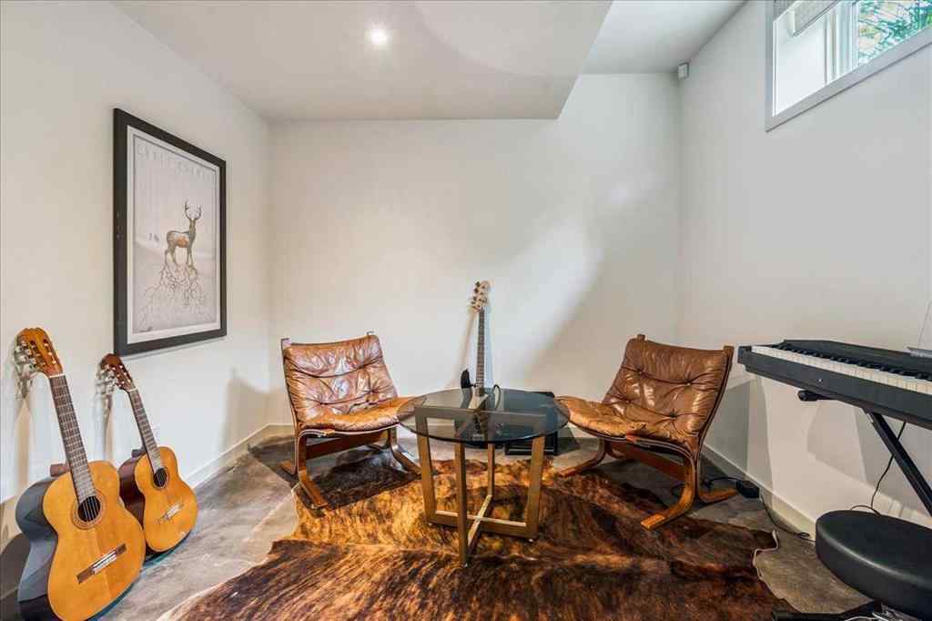 MLS® A2264544 - 374 Discovery Ridge Way SW in Discovery Ridge Calgary, Residential