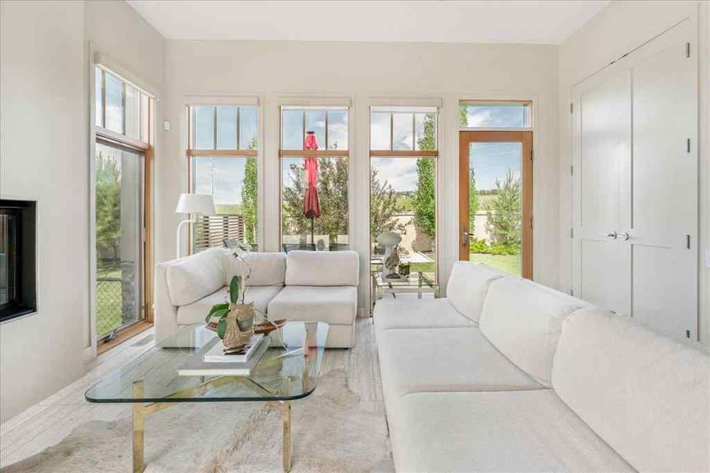 MLS® A2264544 - 374 Discovery Ridge Way SW in Discovery Ridge Calgary, Residential