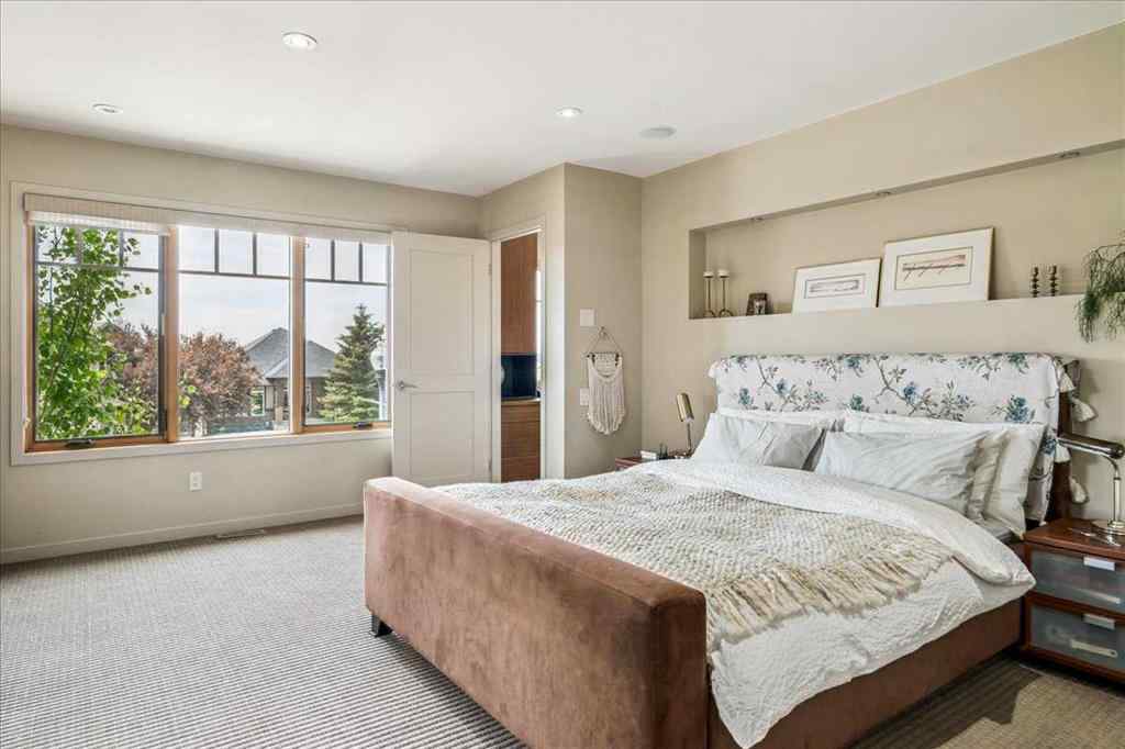 MLS® A2264544 - 374 Discovery Ridge Way SW in Discovery Ridge Calgary, Residential