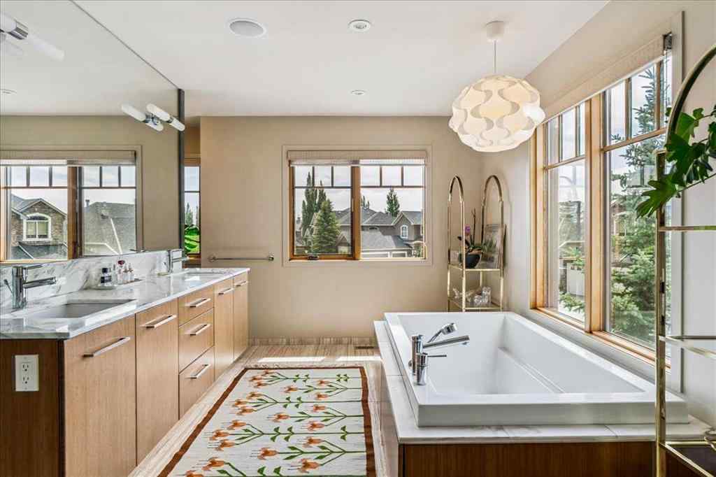 MLS® A2264544 - 374 Discovery Ridge Way SW in Discovery Ridge Calgary, Residential