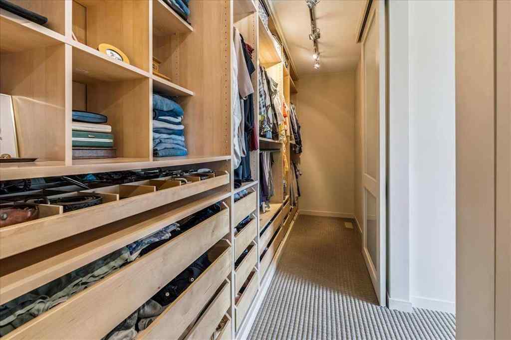 MLS® A2264544 - 374 Discovery Ridge Way SW in Discovery Ridge Calgary, Residential