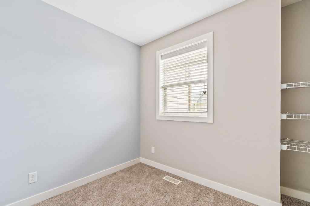 MLS® A2264552 - 4 Evanscrest Gardens NW in Evanston Calgary, Residential