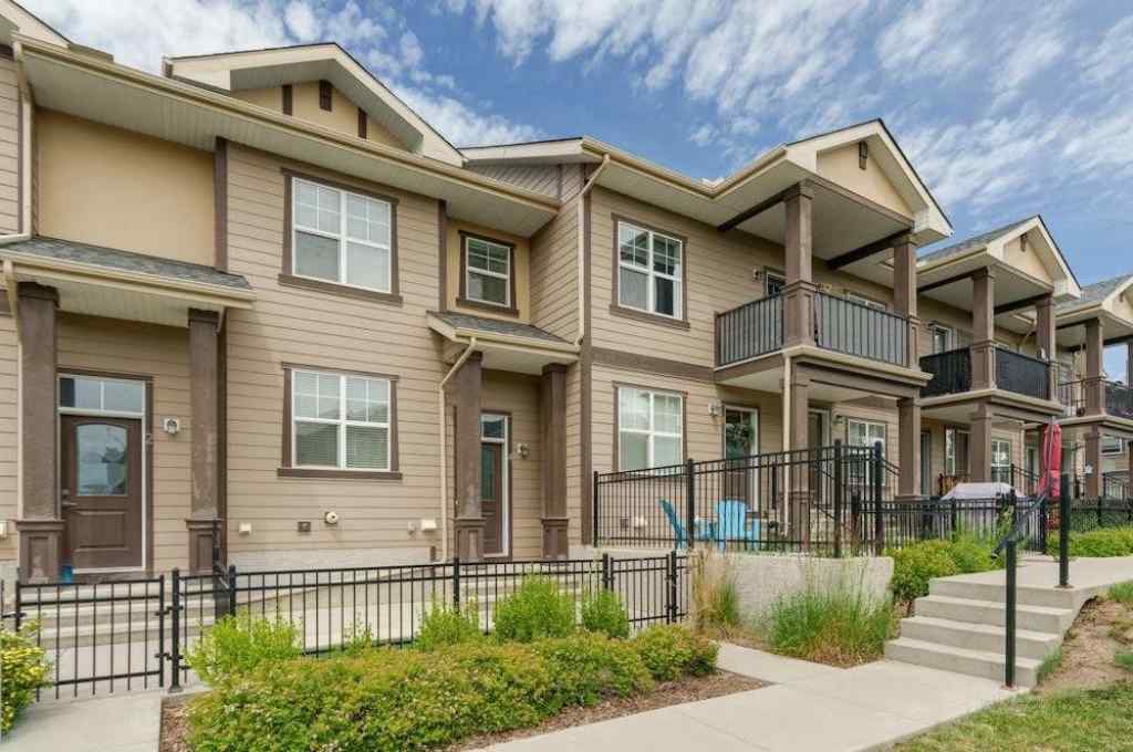 MLS® A2264552 - 4 Evanscrest Gardens NW in Evanston Calgary, Residential