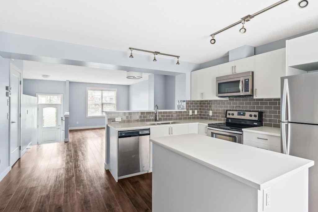 MLS® A2264552 - 4 Evanscrest Gardens NW in Evanston Calgary, Residential