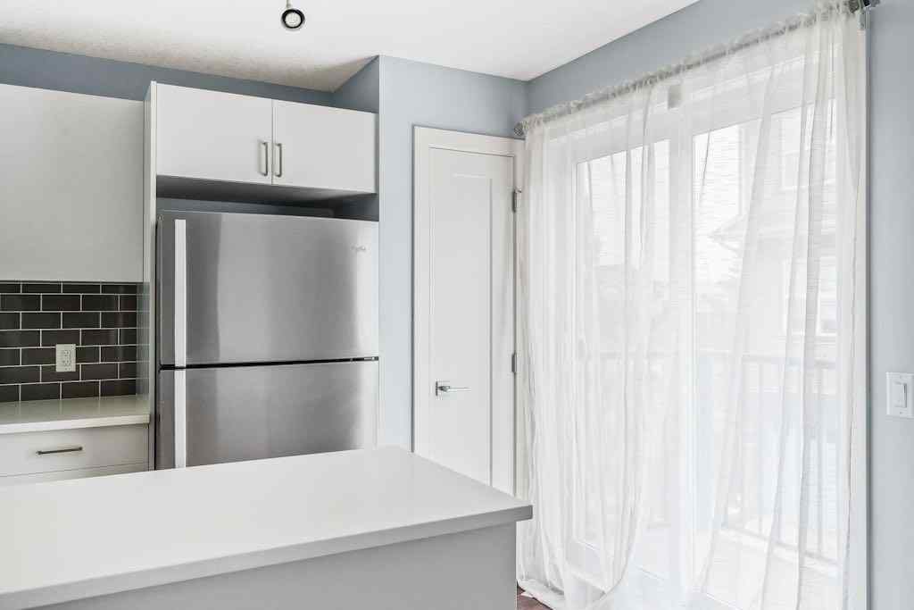 MLS® A2264552 - 4 Evanscrest Gardens NW in Evanston Calgary, Residential