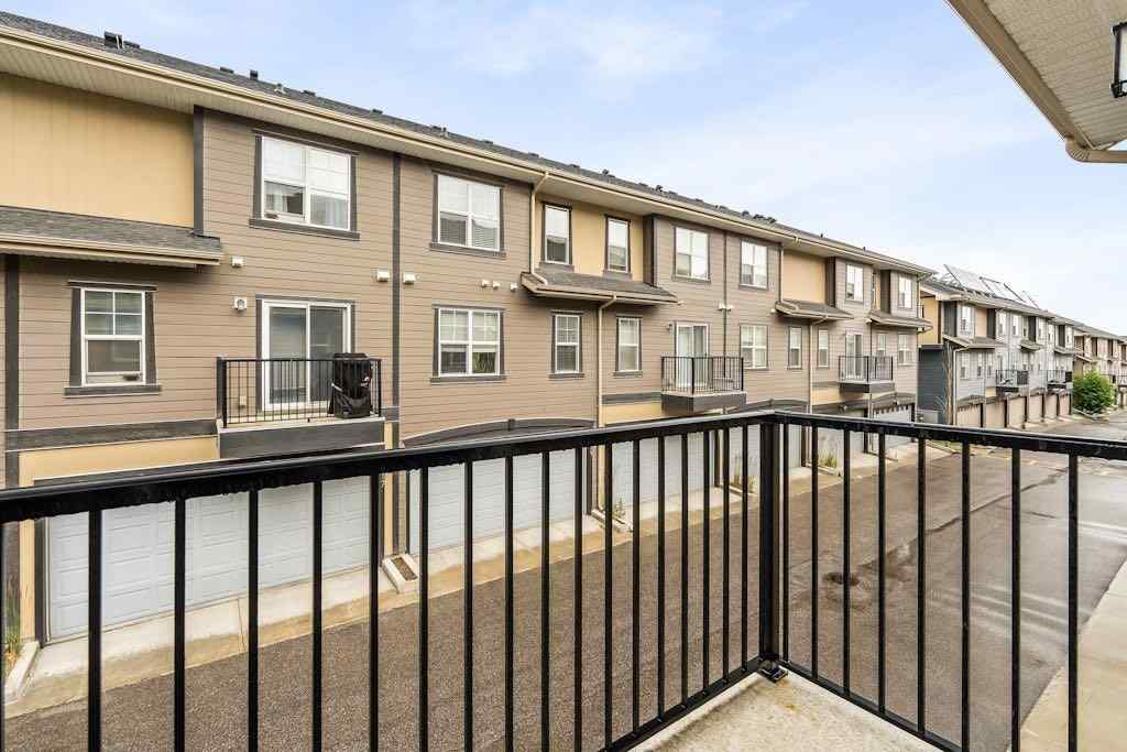 MLS® A2264552 - 4 Evanscrest Gardens NW in Evanston Calgary, Residential