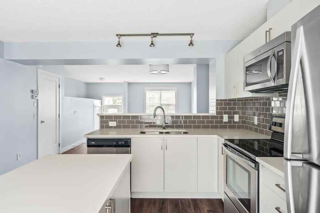 MLS® A2264552 - 4 Evanscrest Gardens NW in Evanston Calgary, Residential