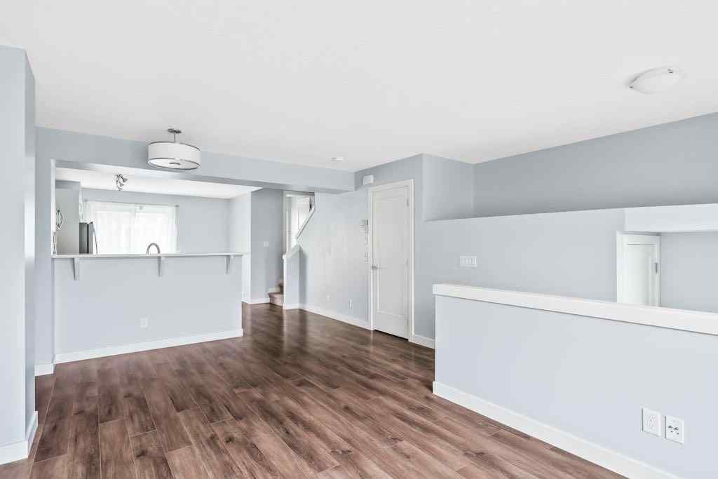 MLS® A2264552 - 4 Evanscrest Gardens NW in Evanston Calgary, Residential