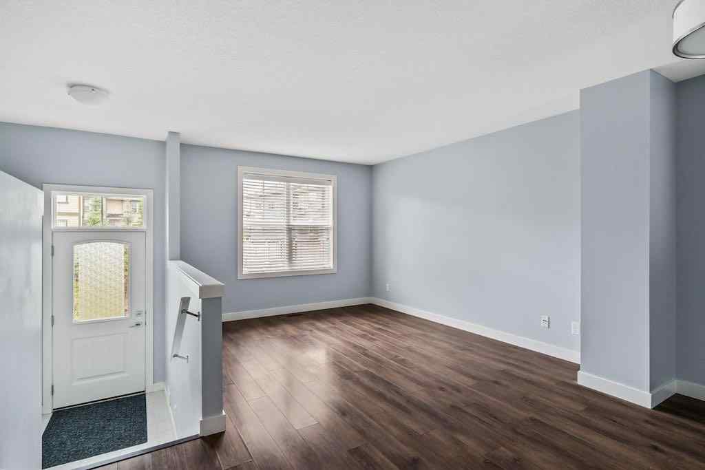 MLS® A2264552 - 4 Evanscrest Gardens NW in Evanston Calgary, Residential