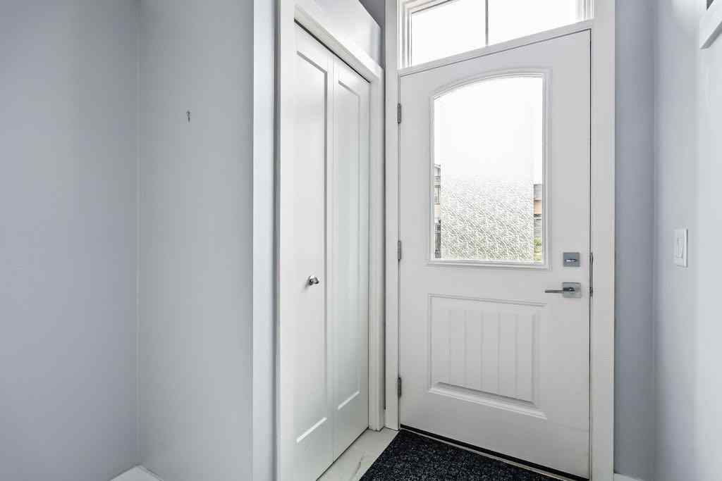 MLS® A2264552 - 4 Evanscrest Gardens NW in Evanston Calgary, Residential