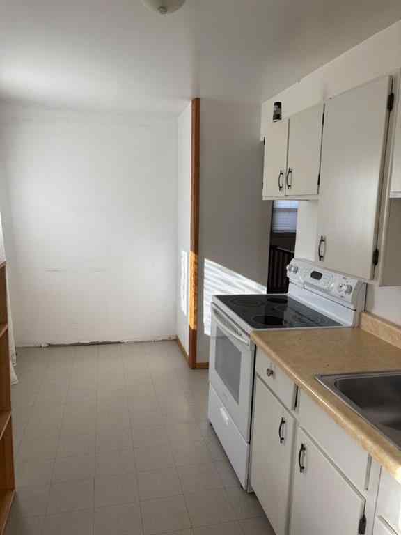 MLS® A2264559 - 10926 93 St   in Lower West Peace Peace River, Residential