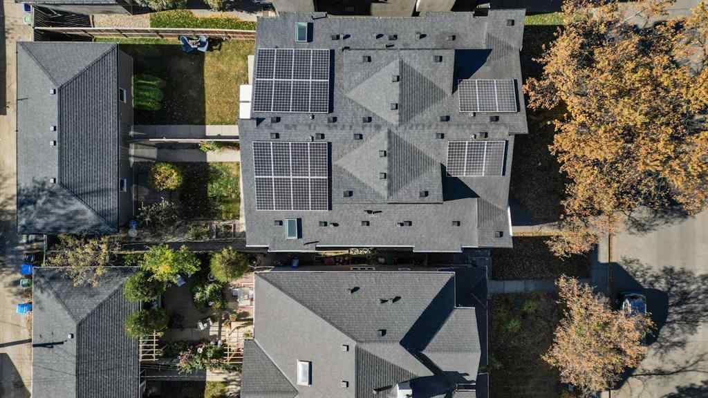 MLS® A2264560 - 443 28 Avenue NW in Mount Pleasant Calgary, Residential