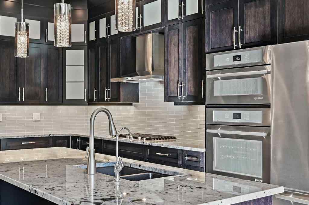 MLS® A2264560 - 443 28 Avenue NW in Mount Pleasant Calgary, Residential