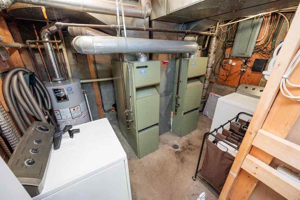 MLS® A2264563 - 10132 93 Avenue  in Swanavon Grande Prairie, Residential