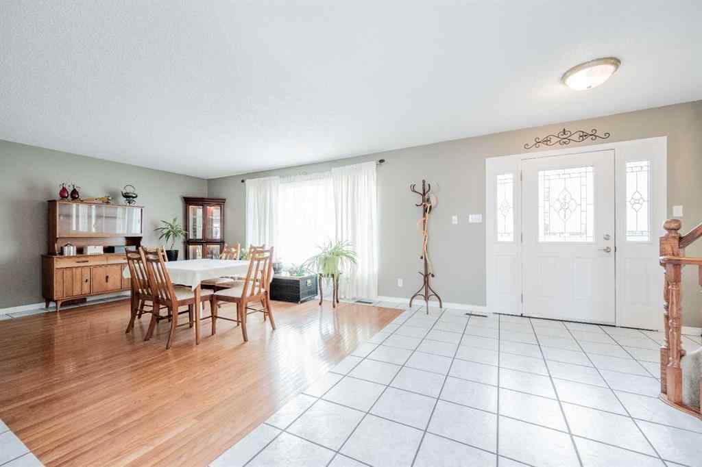 MLS® A2264563 - 10132 93 Avenue  in Swanavon Grande Prairie, Residential