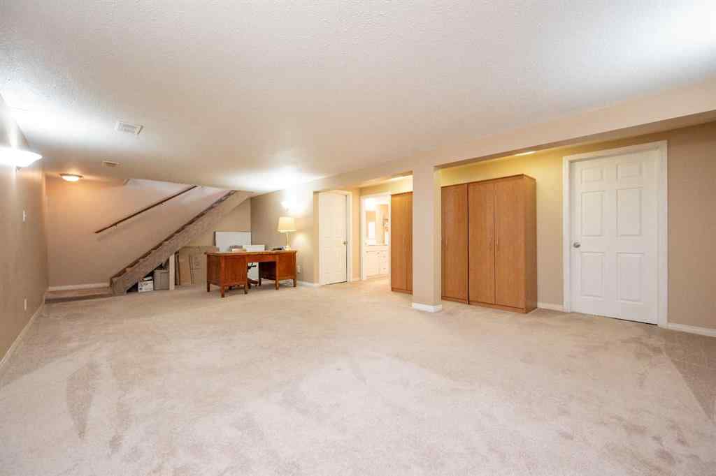 MLS® A2264563 - 10132 93 Avenue  in Swanavon Grande Prairie, Residential