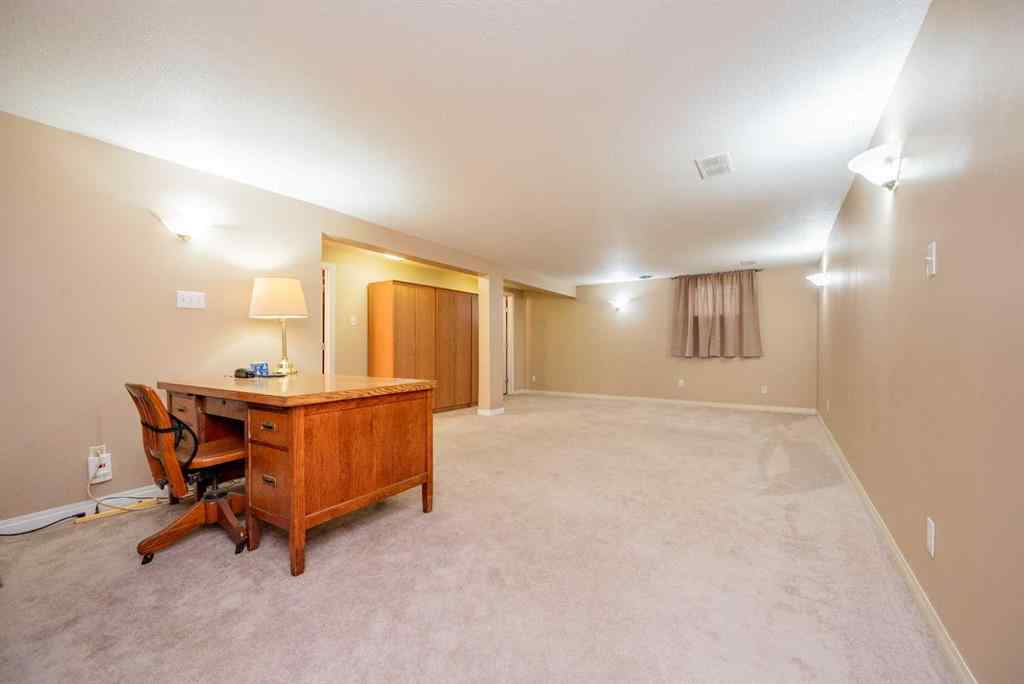 MLS® A2264563 - 10132 93 Avenue  in Swanavon Grande Prairie, Residential