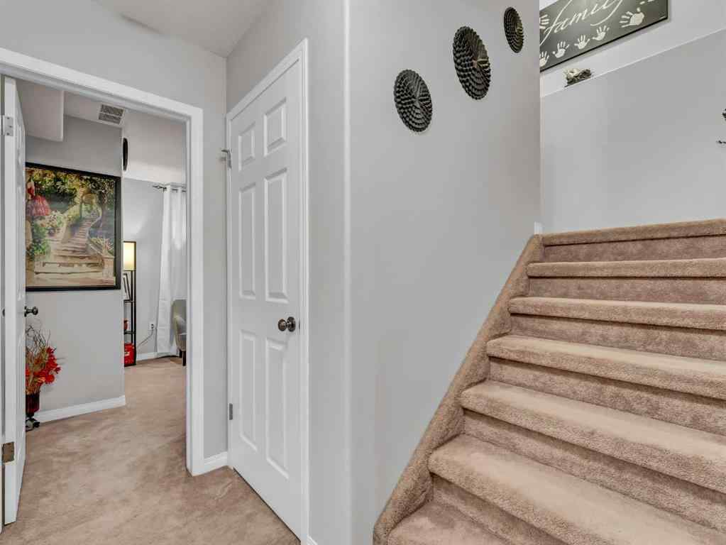 MLS® A2264568 - 62 Sterling Link SE in SE Southridge Medicine Hat, Residential