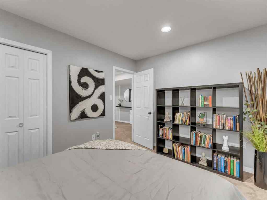 MLS® A2264568 - 62 Sterling Link SE in SE Southridge Medicine Hat, Residential