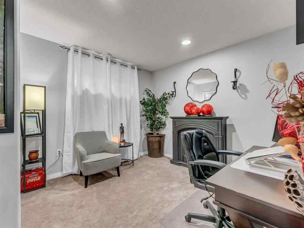 MLS® A2264568 - 62 Sterling Link SE in SE Southridge Medicine Hat, Residential