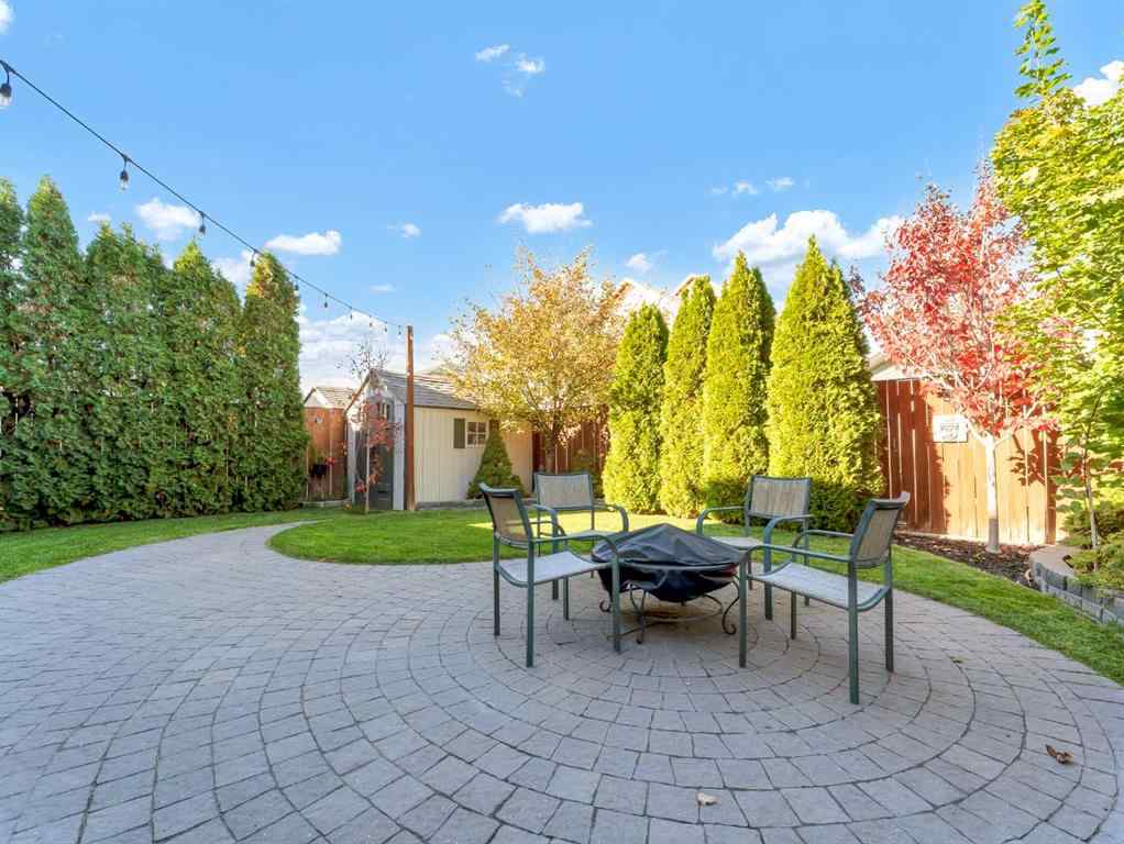 MLS® A2264568 - 62 Sterling Link SE in SE Southridge Medicine Hat, Residential