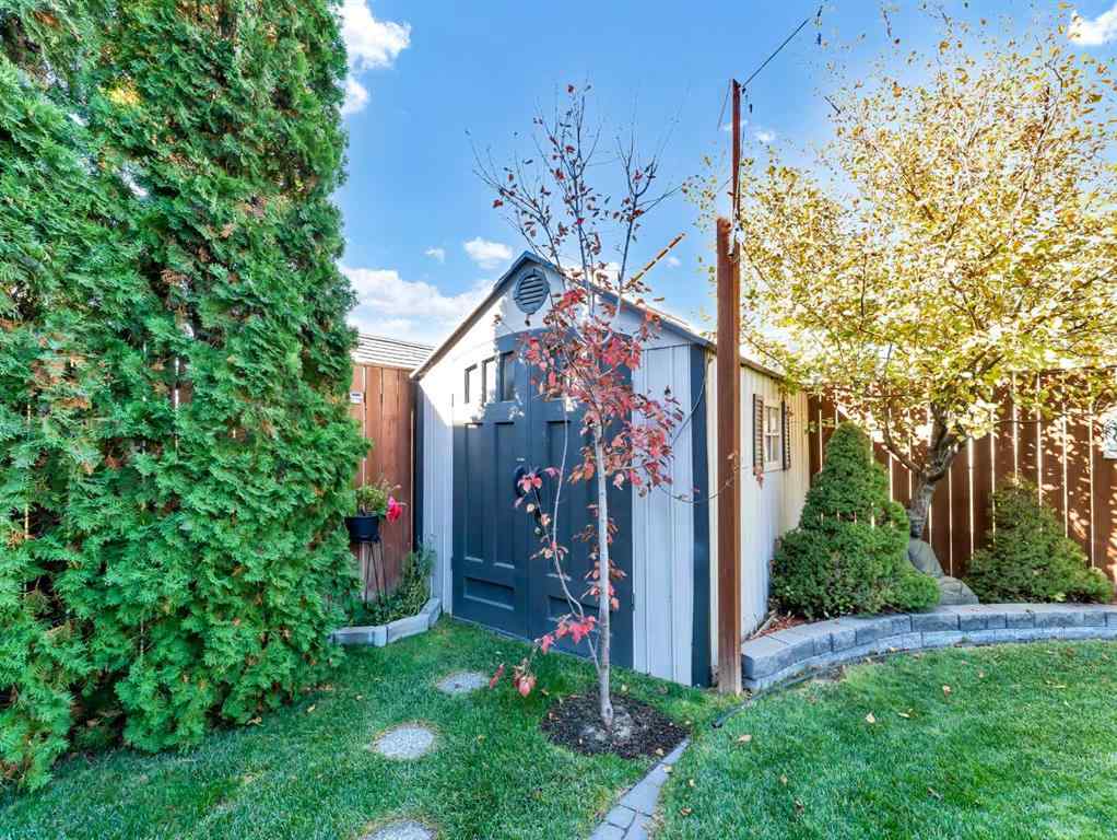 MLS® A2264568 - 62 Sterling Link SE in SE Southridge Medicine Hat, Residential