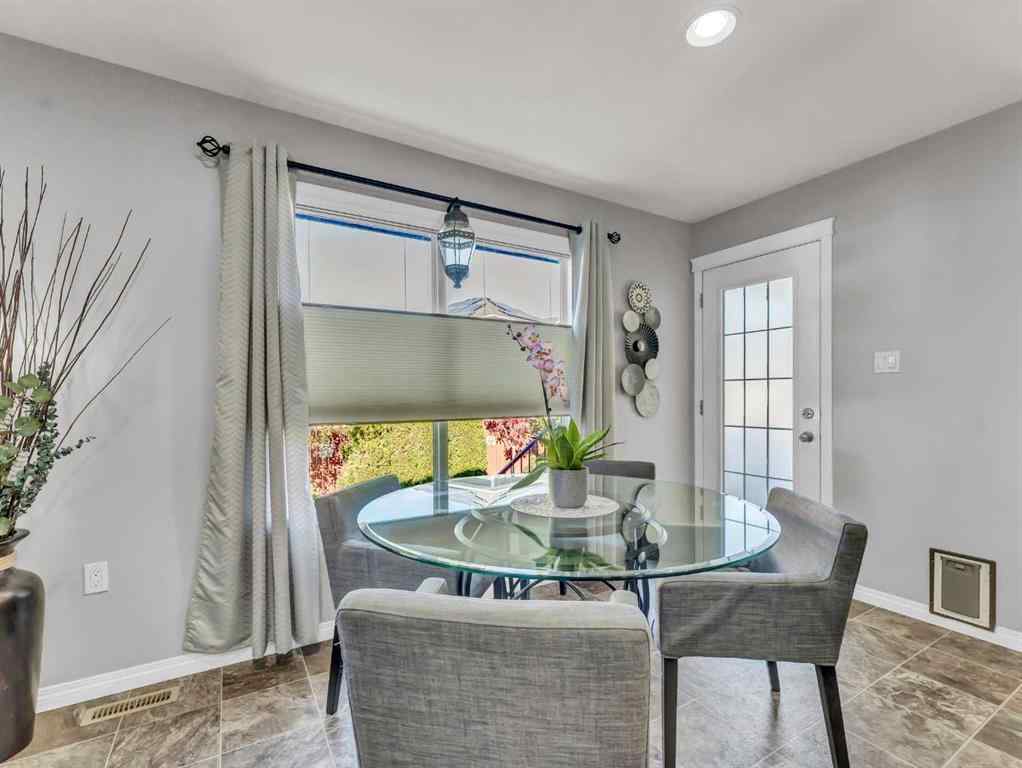 MLS® A2264568 - 62 Sterling Link SE in SE Southridge Medicine Hat, Residential