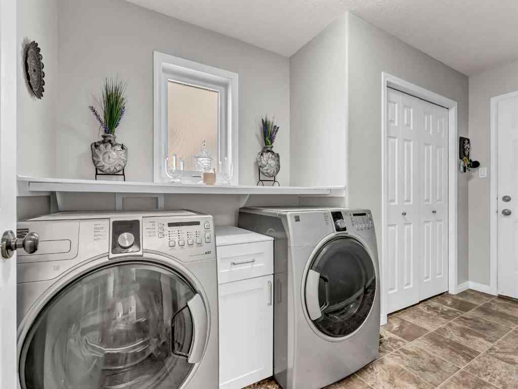 MLS® A2264568 - 62 Sterling Link SE in SE Southridge Medicine Hat, Residential