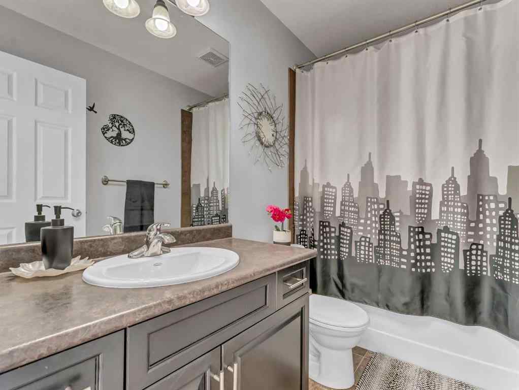 MLS® A2264568 - 62 Sterling Link SE in SE Southridge Medicine Hat, Residential