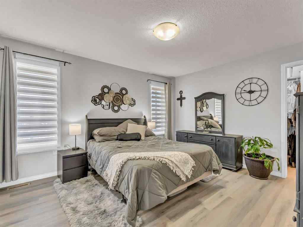 MLS® A2264568 - 62 Sterling Link SE in SE Southridge Medicine Hat, Residential