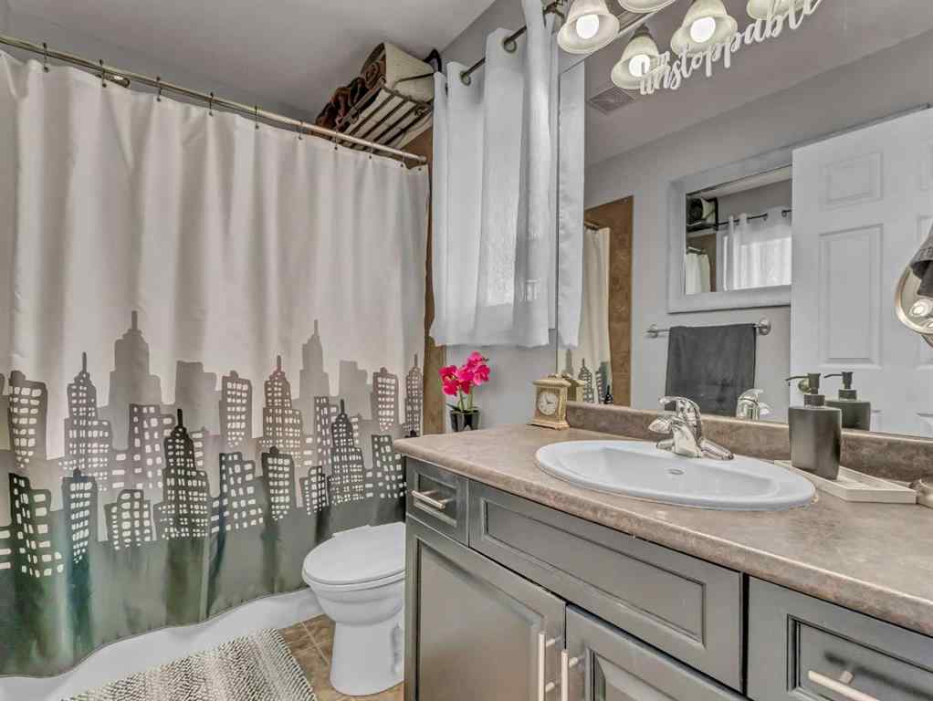 MLS® A2264568 - 62 Sterling Link SE in SE Southridge Medicine Hat, Residential