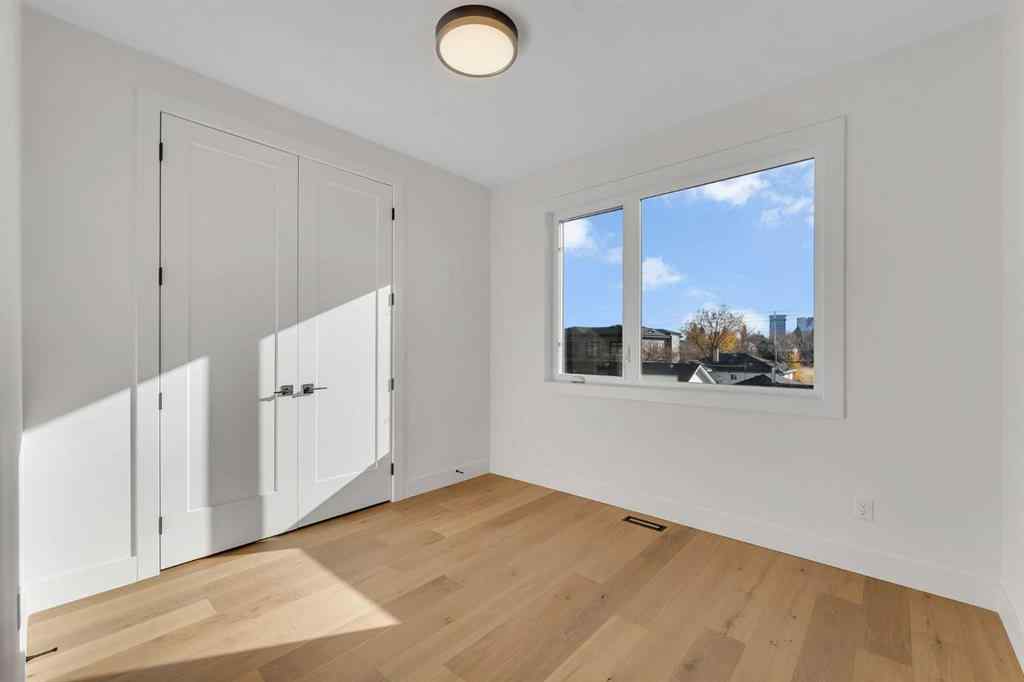 MLS® A2264569 - 433 26 Avenue NW in Mount Pleasant Calgary, Residential