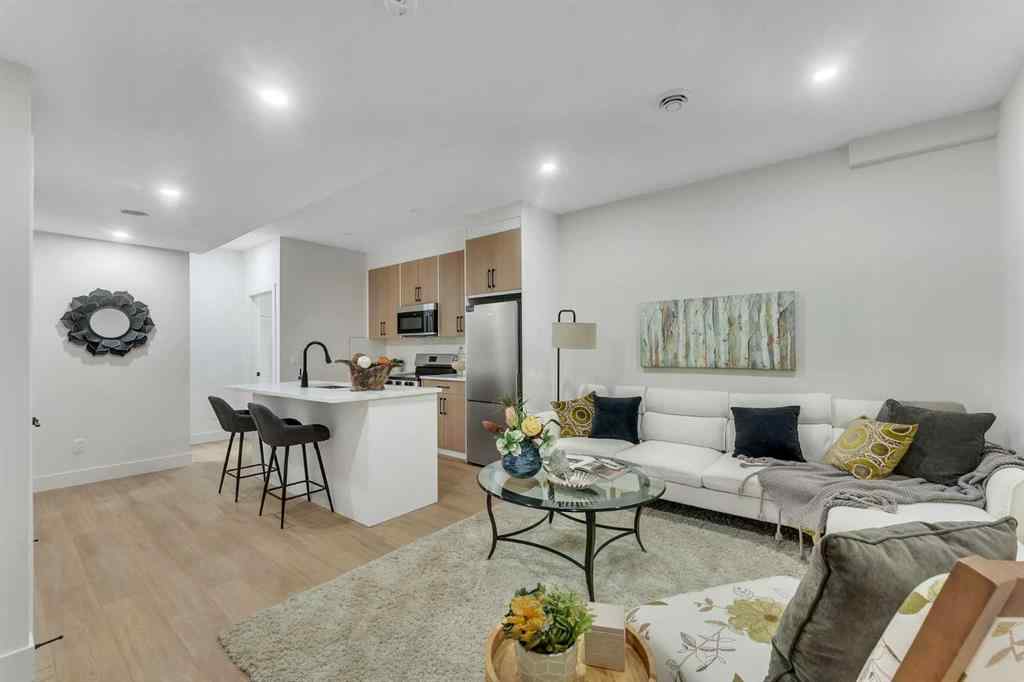 MLS® A2264569 - 433 26 Avenue NW in Mount Pleasant Calgary, Residential