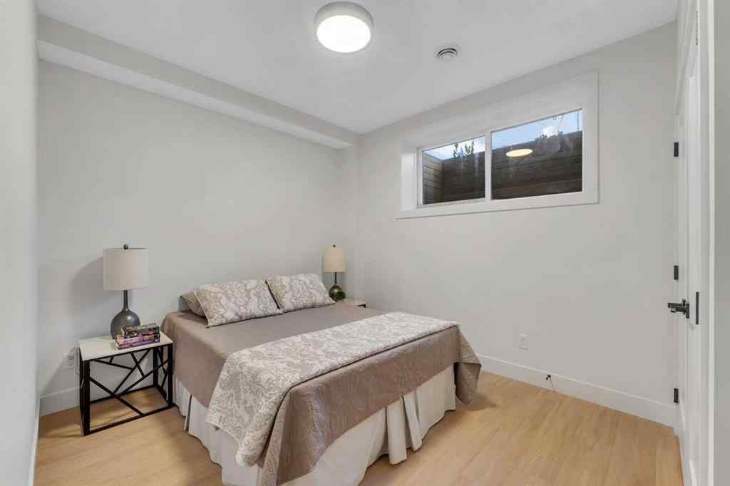 MLS® A2264569 - 433 26 Avenue NW in Mount Pleasant Calgary, Residential