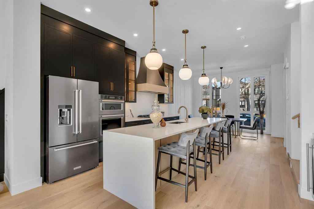 MLS® A2264569 - 433 26 Avenue NW in Mount Pleasant Calgary, Residential