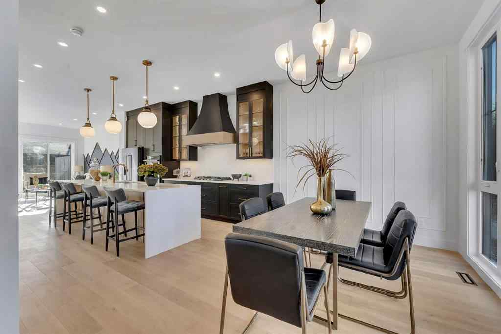 MLS® A2264569 - 433 26 Avenue NW in Mount Pleasant Calgary, Residential