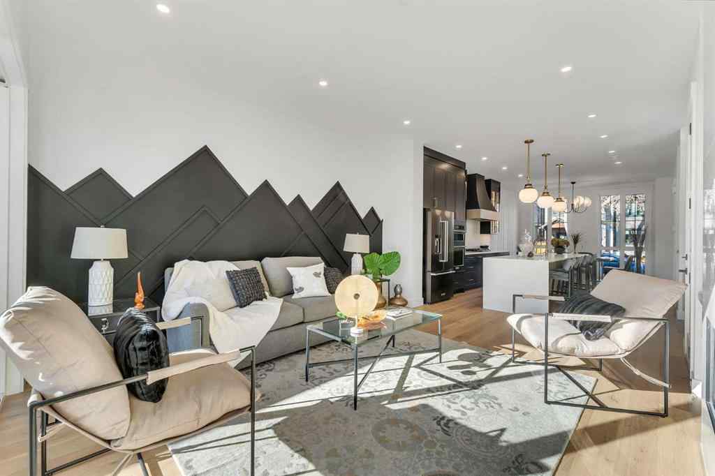 MLS® A2264569 - 433 26 Avenue NW in Mount Pleasant Calgary, Residential