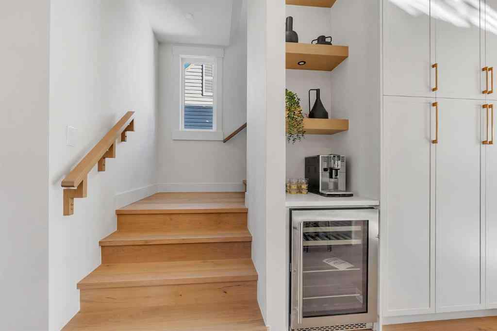 MLS® A2264569 - 433 26 Avenue NW in Mount Pleasant Calgary, Residential