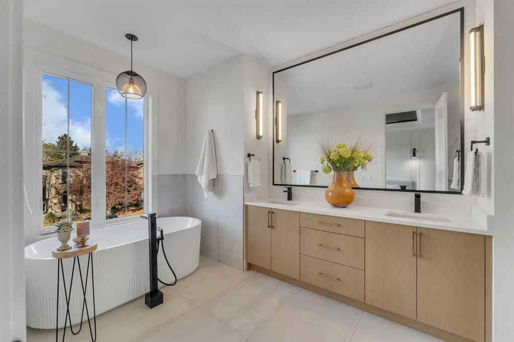 MLS® A2264569 - 433 26 Avenue NW in Mount Pleasant Calgary, Residential