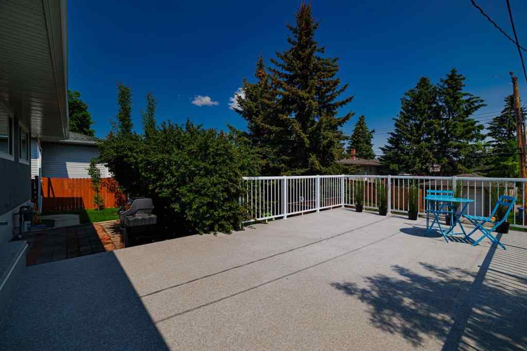 MLS® A2264570 - 30 Coleridge Road NW in Cambrian Heights Calgary, Residential