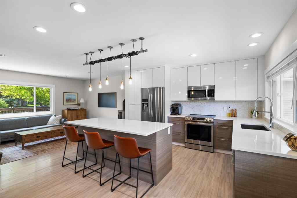 MLS® A2264570 - 30 Coleridge Road NW in Cambrian Heights Calgary, Residential