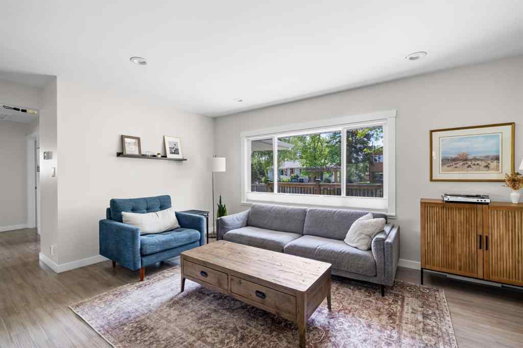 MLS® A2264570 - 30 Coleridge Road NW in Cambrian Heights Calgary, Residential