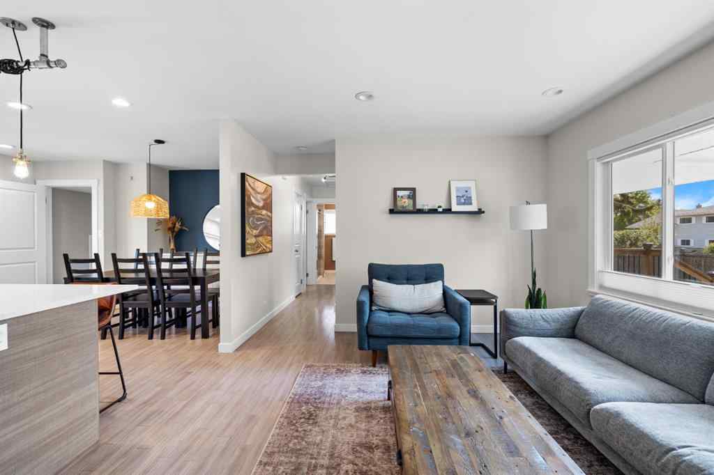 MLS® A2264570 - 30 Coleridge Road NW in Cambrian Heights Calgary, Residential