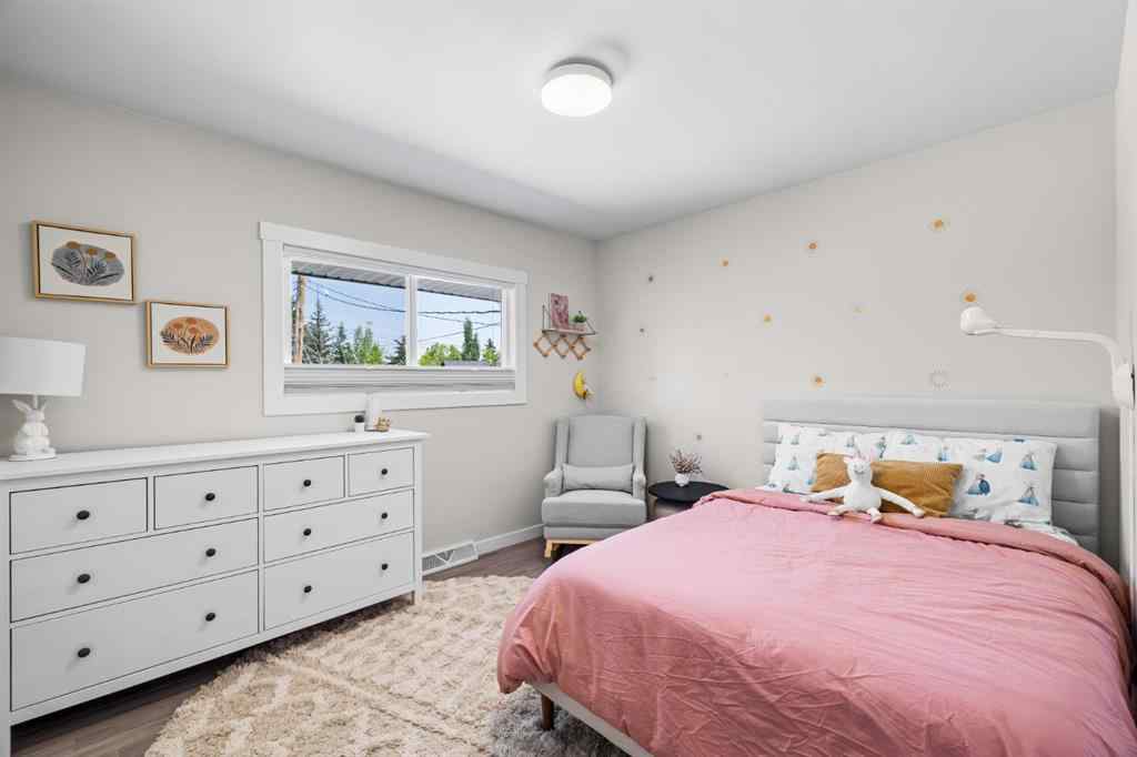 MLS® A2264570 - 30 Coleridge Road NW in Cambrian Heights Calgary, Residential