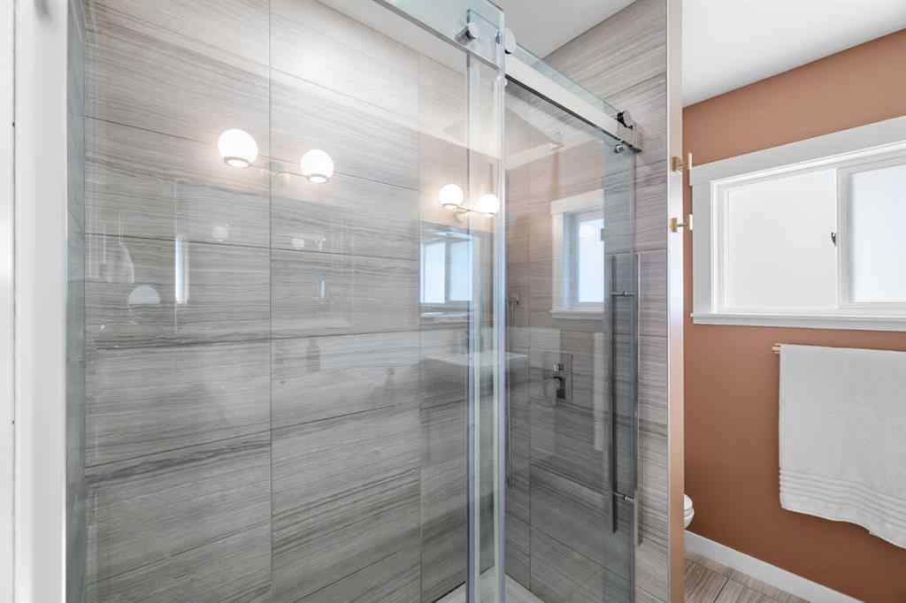 MLS® A2264570 - 30 Coleridge Road NW in Cambrian Heights Calgary, Residential