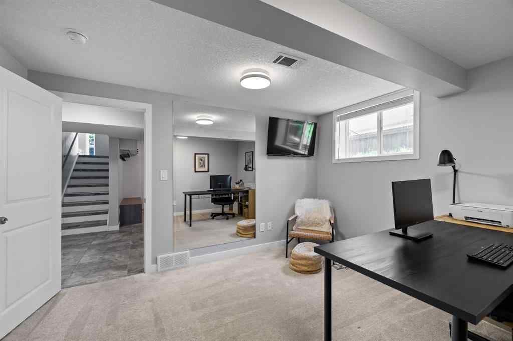 MLS® A2264570 - 30 Coleridge Road NW in Cambrian Heights Calgary, Residential