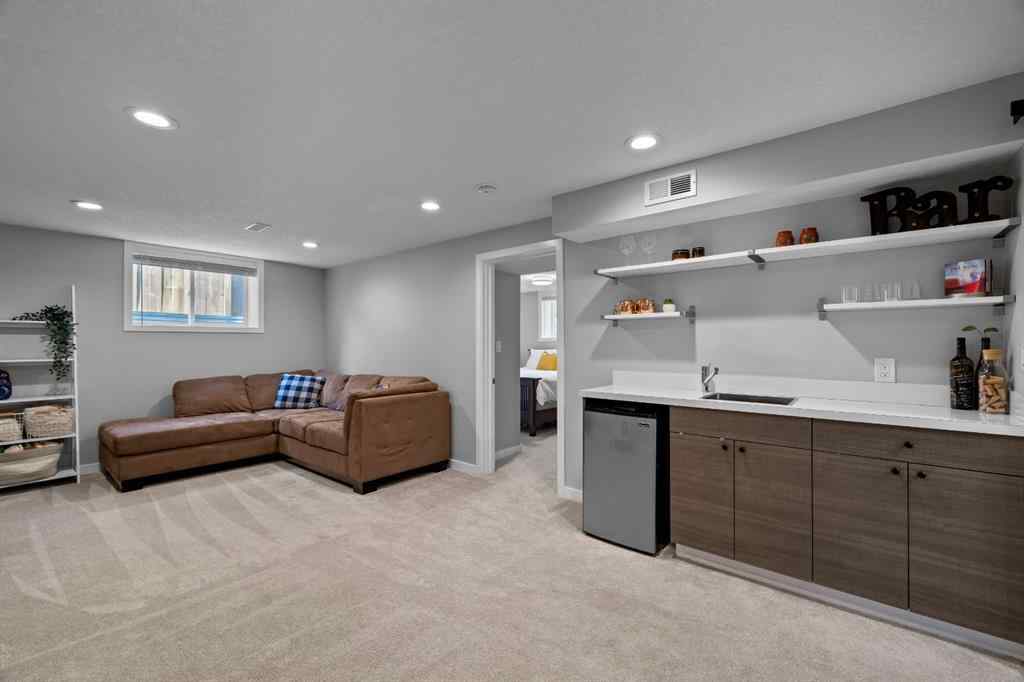 MLS® A2264570 - 30 Coleridge Road NW in Cambrian Heights Calgary, Residential