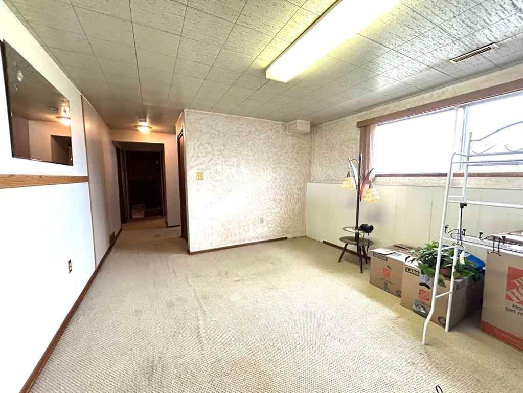 MLS® A2264572 - 1923 Crestwood Drive SE in Crestwood-Norwood Medicine Hat, Residential