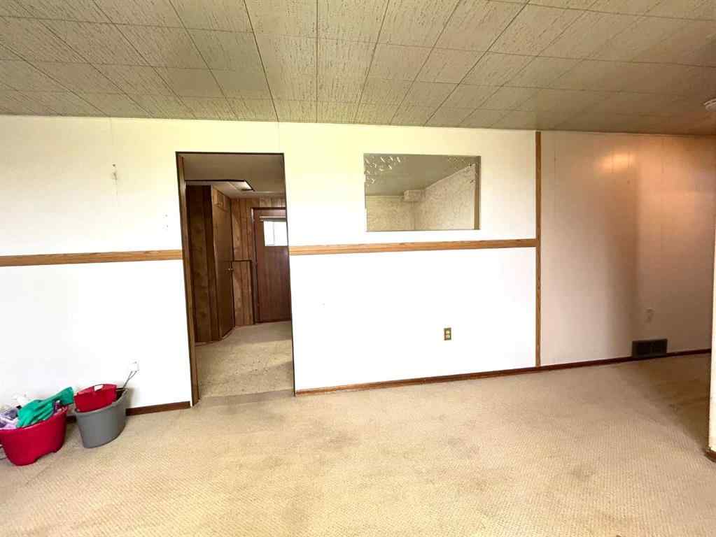 MLS® A2264572 - 1923 Crestwood Drive SE in Crestwood-Norwood Medicine Hat, Residential