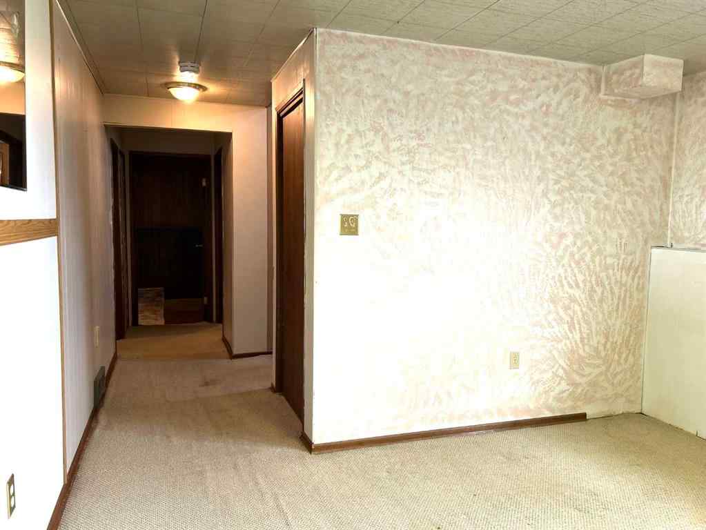 MLS® A2264572 - 1923 Crestwood Drive SE in Crestwood-Norwood Medicine Hat, Residential